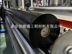 污水處理防滲膜運輸技巧：安全高效，輕松啟程