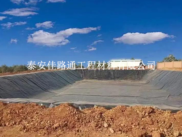 污水處理防滲膜鋪設(shè)節(jié)點(diǎn)處理技巧:確保水質(zhì)安全的創(chuàng)新實(shí)踐 污水處理防滲膜鋪設(shè)節(jié)點(diǎn)處理技巧:確保水質(zhì)安全的創(chuàng)新實(shí)踐